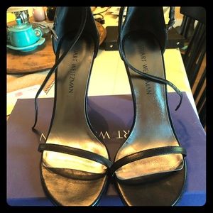 Stuart Weitzman nudistsong